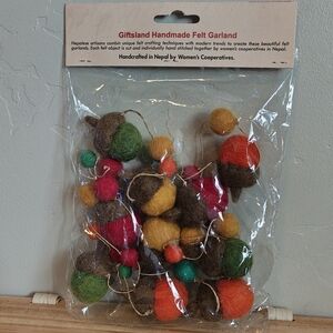 Giftsland Handmade Felt Garland - Multicolor Felt Ball String